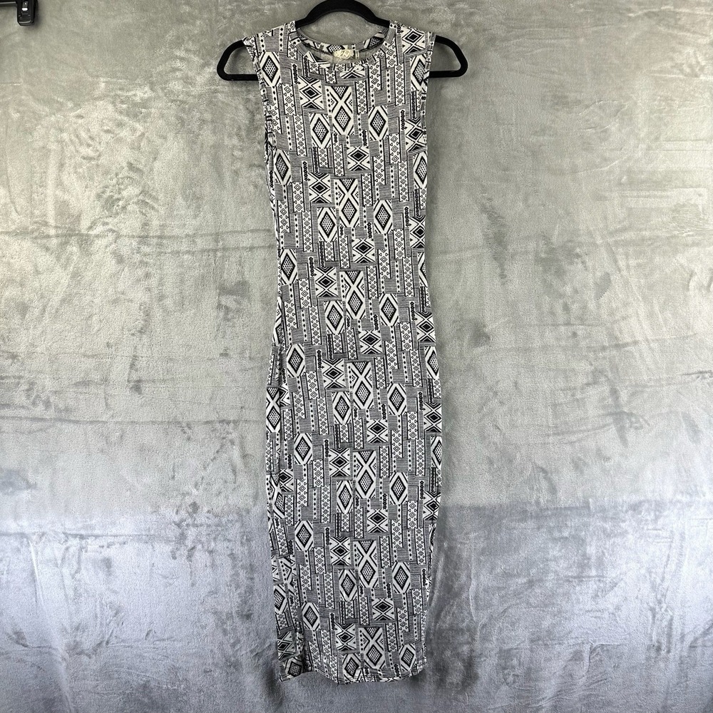 One Clothing Dress Women's S Black & White Bodycon Tribal Print Knee/Length.
